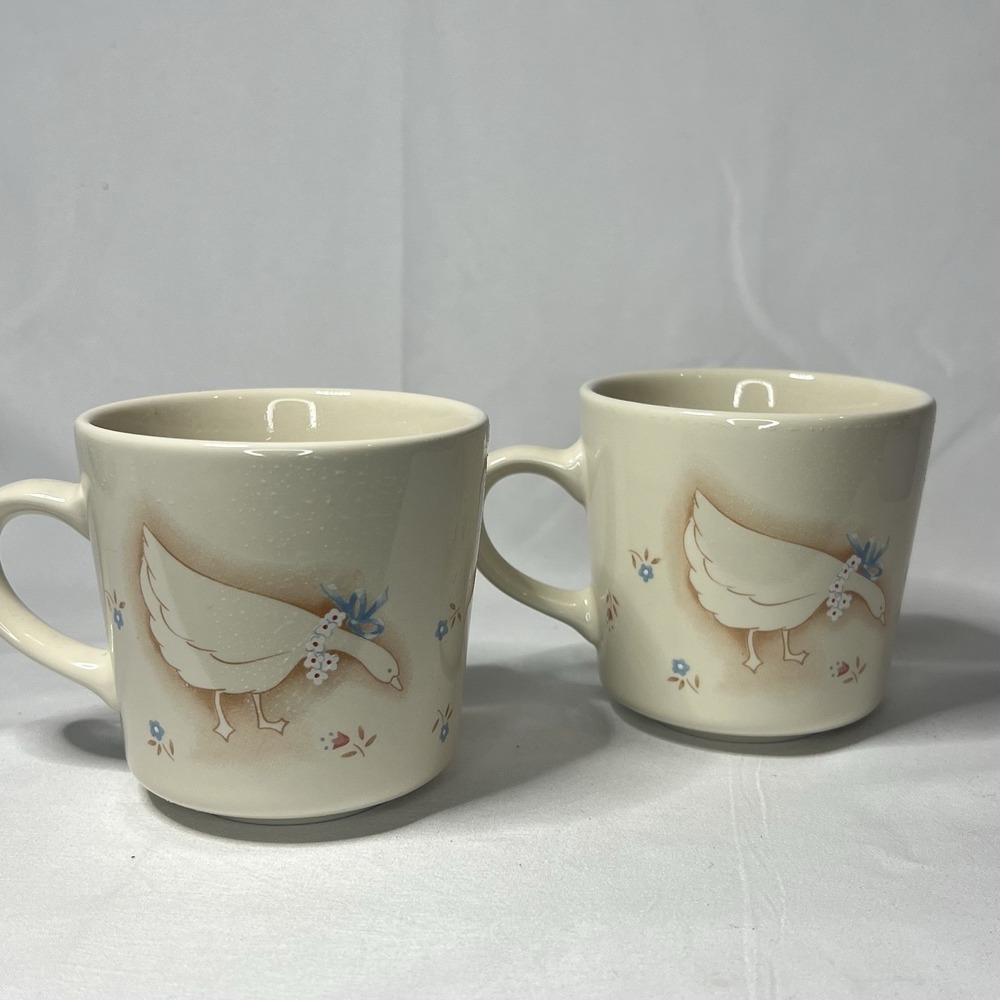 Set of 2 Vintageโ Corning Promenade Country Geese Goose Coffee/Tea Mug Cup
